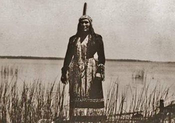 Historical photograph of an Abenaki woman at Odanak